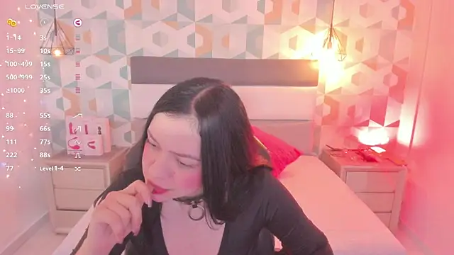 megancero online show from March 18, 2025, 12:39 pm