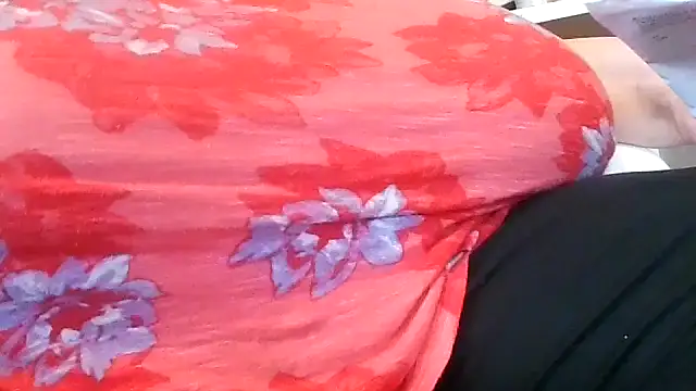 Snapshot of Nataliesbestjuggs chatting on April 18, 2026, 1:35 pm Nataliesbestjuggs online show from April 18, 2026, 1:35 pm