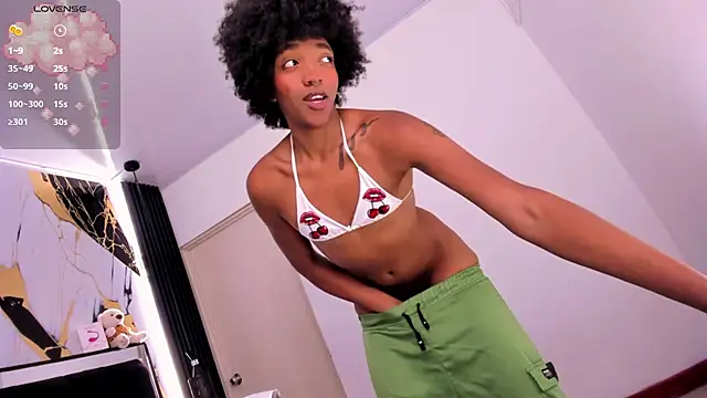 Snapshot of eileen_tanihara chatting on October 20, 2025, 7:25 pm eileen tanihara online show from October 20, 2025, 7:25 pm