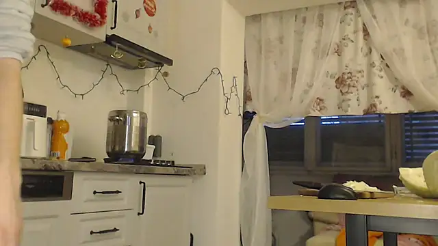 Tasty Shape online show from February 2, 2025, 3:39 pm