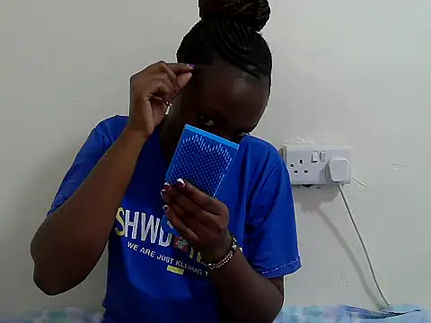 Snapshot of lizbela1 chatting on October 13, 2025, 10:06 am lizbela1 online show from October 13, 2025, 10:06 am