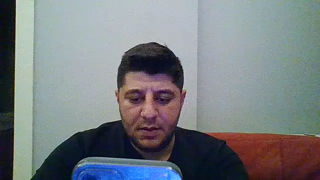 erkekkkadam online show from May 12, 2026, 6:47 pm