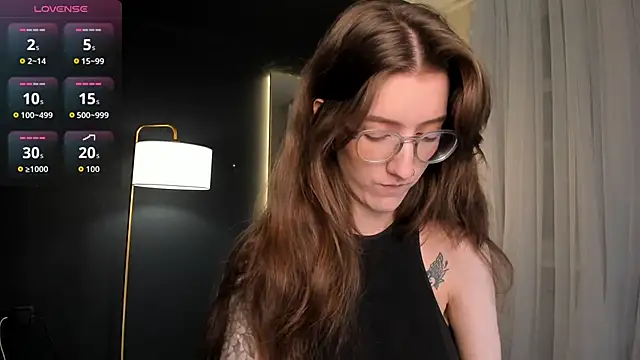 Lola Missy online show from December 19, 2025, 5:10 am