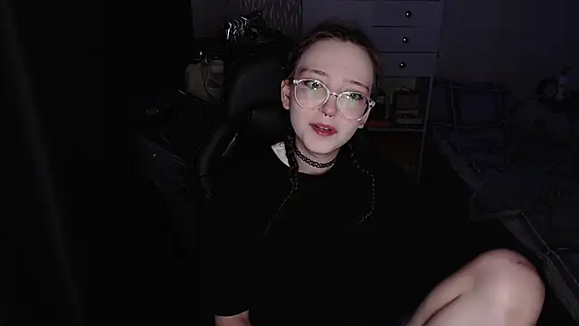 AmeliaKamishiro online show from November 17, 2025, 1:31 am