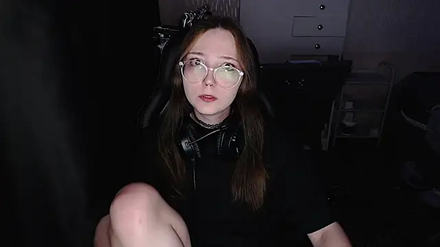 AmeliaKamishiro online show from December 19, 2025, 2:52 pm