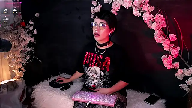 kitty roxy online show from May 28, 2026, 6:54 am