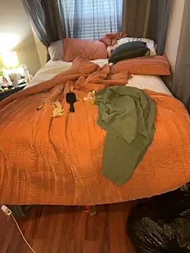 Snapshot of MnM4ever chatting on November 12, 2025, 9:51 pm MnM4ever online show from November 12, 2025, 9:51 pm