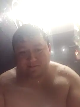 Snapshot of G__u__y chatting on November 27, 2025, 5:57 pm G u y online show from November 27, 2025, 5:57 pm