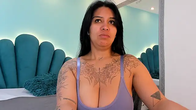 Snapshot of sharlott18 chatting on January 16, 2026, 1:15 pm sharlott18 online show from January 16, 2026, 1:15 pm