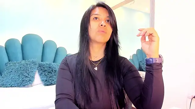 Snapshot of sharlott18 chatting on February 20, 2026, 12:18 pm sharlott18 online show from February 20, 2026, 12:18 pm