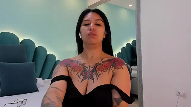 Snapshot of sharlott18 chatting on March 27, 2026, 3:24 pm sharlott18 online show from March 27, 2026, 3:24 pm