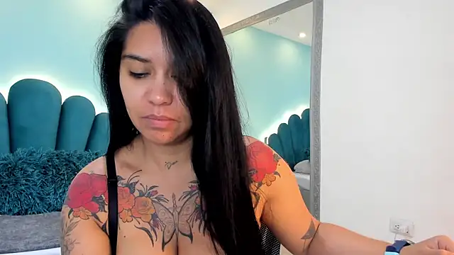 Snapshot of sharlott18 chatting on February 24, 2026, 3:02 pm sharlott18 online show from February 24, 2026, 3:02 pm