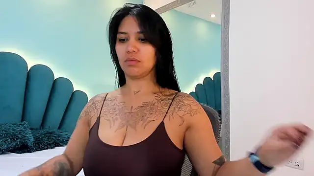 Snapshot of sharlott18 chatting on January 14, 2026, 12:53 pm sharlott18 online show from January 14, 2026, 12:53 pm