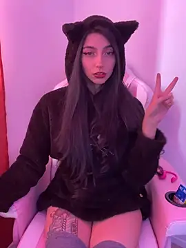 Felicia smok3 online show from June 14, 2026, 2:40 pm