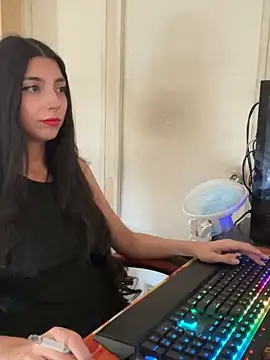 Felicia smok3 online show from February 14, 2025, 8:37 pm