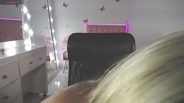 Celeste  sweetx online show from November 27, 2025, 1:06 am