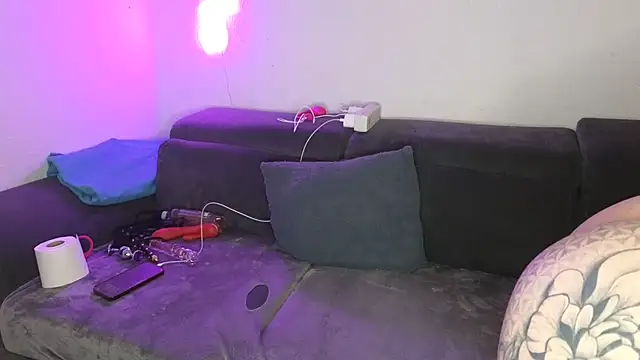 Snapshot of Furby13 chatting on January 5, 2025, 9:47 pm Furby13 online show from January 5, 2025, 9:47 pm