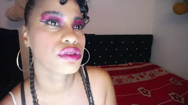 Snapshot of pamela_guzmaan chatting on February 13, 2026, 11:16 pm pamela guzmaan online show from February 13, 2026, 11:16 pm