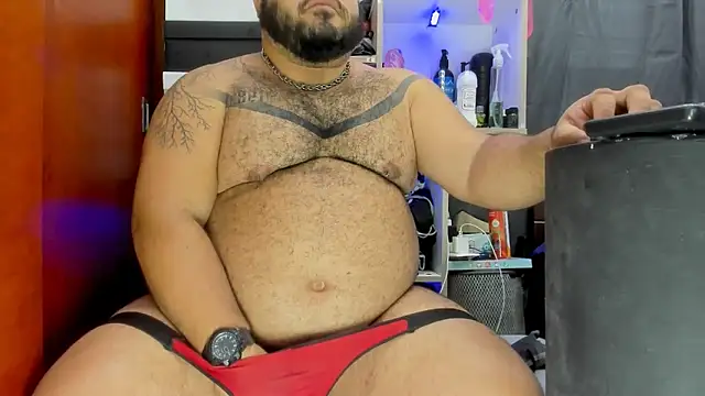 Snapshot of Latino_bigcock chatting on February 11, 2025, 11:33 pm Latino bigcock online show from February 11, 2025, 11:33 pm