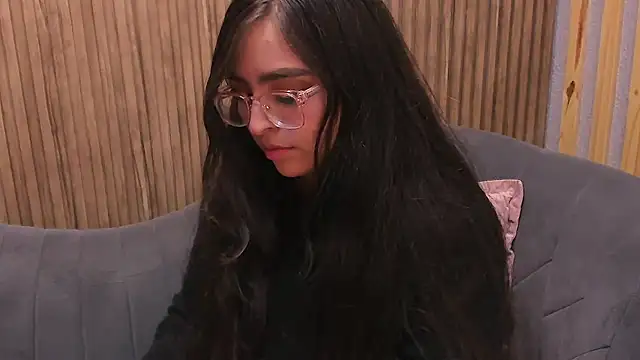 Eva Macalliter online show from February 14, 2025, 9:13 am