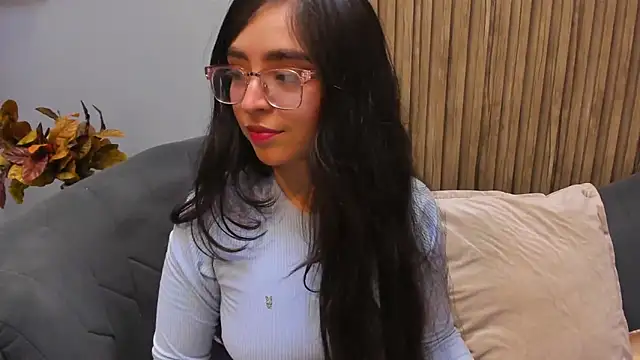 Eva Macalliter online show from March 13, 2025, 3:00 am