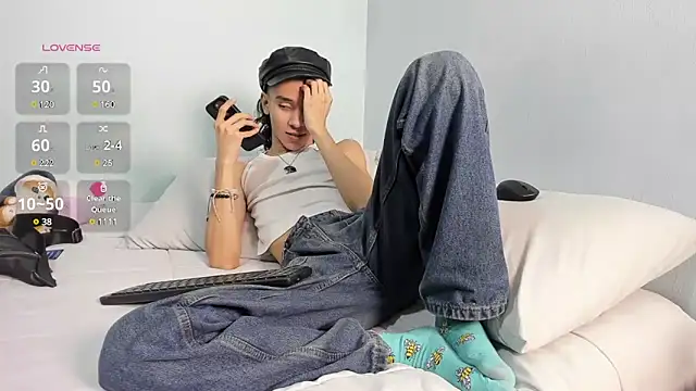 Snapshot of imcoltonalvin chatting on February 27, 2025, 3:40 am imcoltonalvin online show from February 27, 2025, 3:40 am