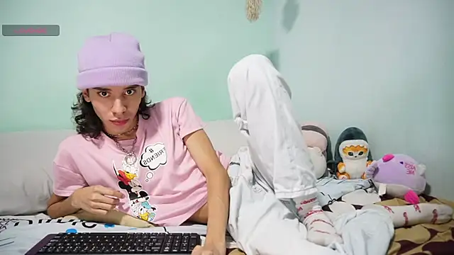 Snapshot of imcoltonalvin chatting on January 29, 2025, 2:51 am imcoltonalvin online show from January 29, 2025, 2:51 am