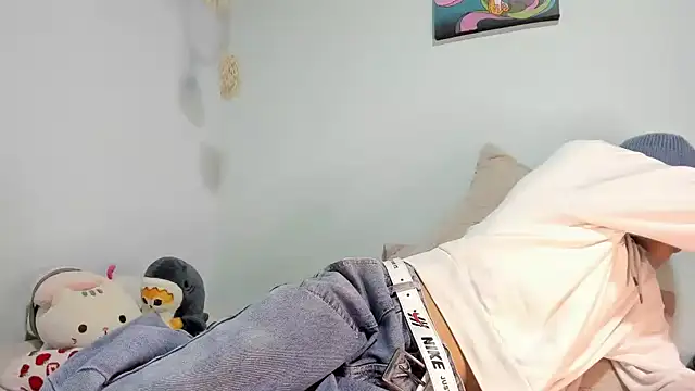 Snapshot of imcoltonalvin chatting on January 25, 2025, 12:59 am imcoltonalvin online show from January 25, 2025, 12:59 am