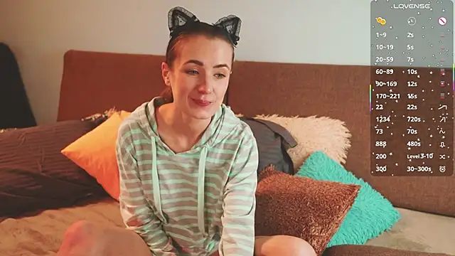 Snapshot of bananya_kitty chatting on December 3, 2025, 7:19 am bananya kitty online show from December 3, 2025, 7:19 am