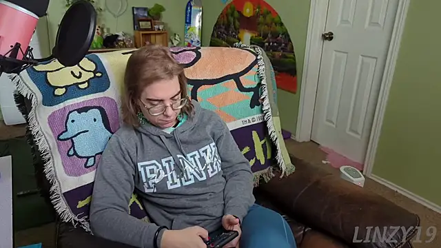 Linzy 19 online show from February 21, 2025, 5:20 pm