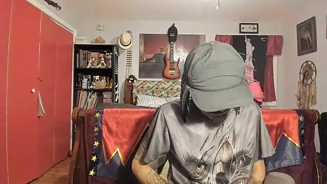 Snapshot of RoosterWabbit chatting on March 11, 2025, 5:35 am RoosterWabbit online show from March 11, 2025, 5:35 am