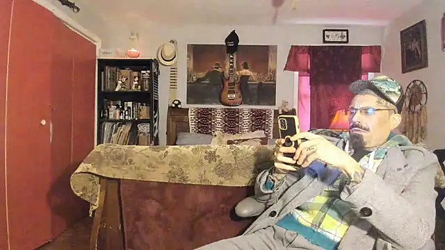 Snapshot of RoosterWabbit chatting on March 15, 2025, 9:16 pm RoosterWabbit online show from March 15, 2025, 9:16 pm