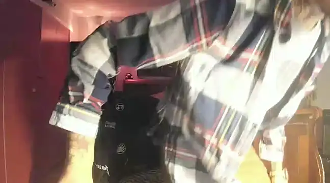 Snapshot of RoosterWabbit chatting on January 15, 2025, 6:54 am RoosterWabbit online show from January 15, 2025, 6:54 am