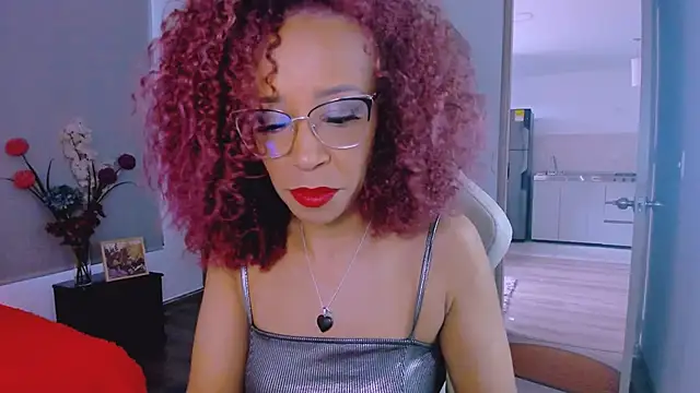 Snapshot of ScarlettMalbec chatting on March 31, 2026, 9:39 pm ScarlettMalbec online show from March 31, 2026, 9:39 pm