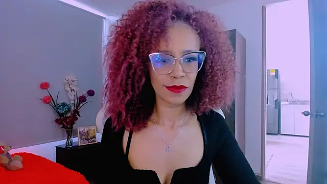 Snapshot of ScarlettMalbec chatting on April 14, 2026, 9:09 pm ScarlettMalbec online show from April 14, 2026, 9:09 pm