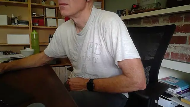 Snapshot of jiggy77777 chatting on March 11, 2025, 6:08 am jiggy77777 online show from March 11, 2025, 6:08 am