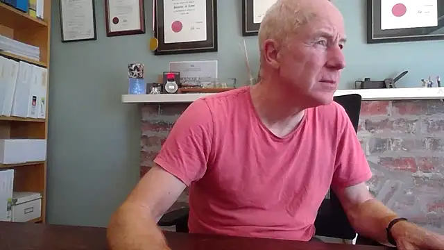 Snapshot of jiggy77777 chatting on December 11, 2024, 4:49 am jiggy77777 online show from December 11, 2024, 4:49 am