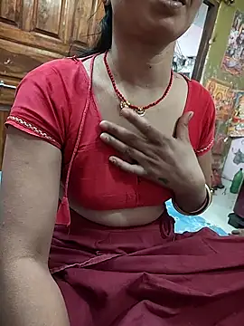 COUPLLE VILLAGE online show from April 12, 2026, 3:43 am