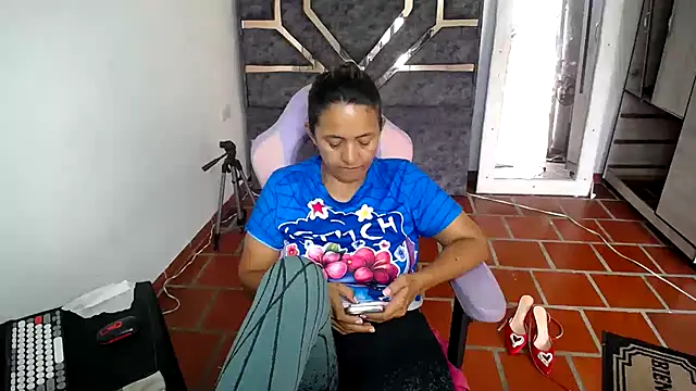 daleska ayala 1 online show from March 16, 2026, 7:05 pm