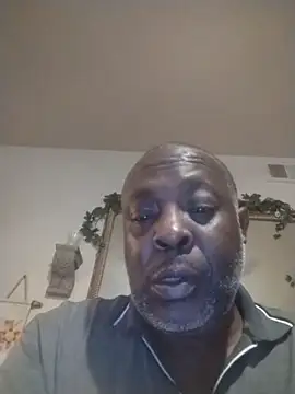 macnificent1fr online show from January 5, 2026, 10:24 pm