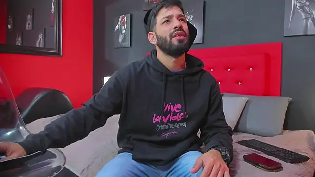 Thiagogomez online show from October 11, 2025, 12:28 pm