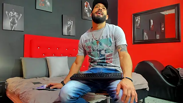 Thiagogomez online show from September 23, 2025, 12:23 pm