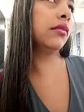 ViolettAndCandy online show from September 11, 2025, 1:11 pm