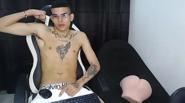 hot king20 online show from March 3, 2025, 6:24 pm