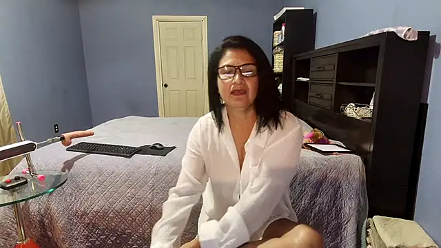 NinasRu online show from November 9, 2025, 9:30 pm