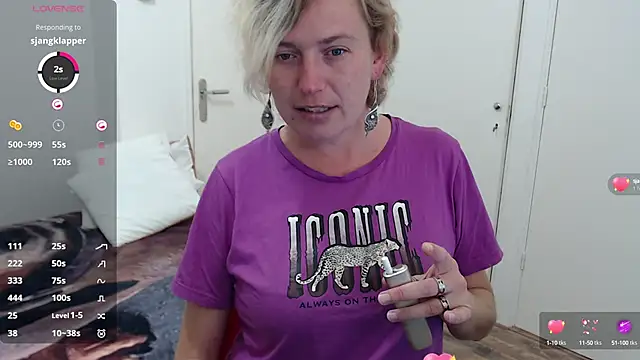 Snapshot of cumfun chatting on October 2, 2025, 7:34 am cumfun online show from October 2, 2025, 7:34 am