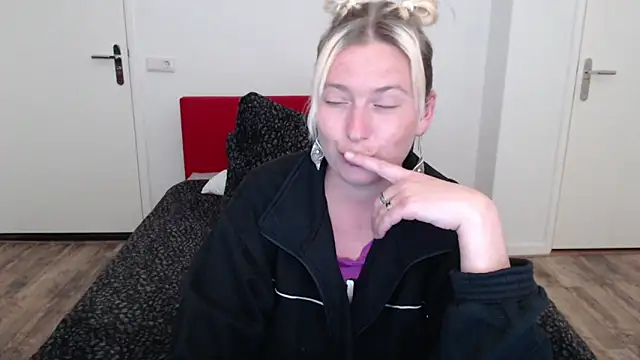 Snapshot of cumfun chatting on March 10, 2025, 11:06 pm cumfun online show from March 10, 2025, 11:06 pm