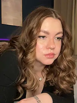 Snapshot of VictoriaLaFleur chatting on April 3, 2026, 8:26 pm VictoriaLaFleur online show from April 3, 2026, 8:26 pm