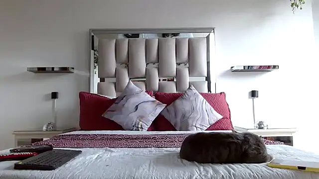 Snapshot of hellen_martin chatting on March 6, 2025, 9:31 pm hellen martin online show from March 6, 2025, 9:31 pm