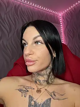 Snapshot of angel_devil_forever chatting on April 7, 2026, 10:00 pm angel devil forever online show from April 7, 2026, 10:00 pm